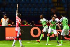 Απίστευτη ασίστ με τακουνάκι στο Κόπα Άφρικα