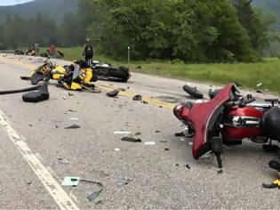Φωτογραφία για Εφτά νεκροί μοτοσικλετιστές σε σύγκρουση με αγροτικό φορτηγό