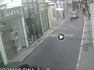 Φωτογραφία για Μυτιλήνη: Ασυνείδητος παρασύρει σκύλο και βρίζει τους αυτόπτες μάρτυρες (video)