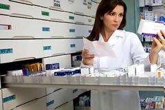 Ανησυχία στην αγορά για τις αλλαγές στις τιμές των φαρμάκων στο “παρά πέντε” των εκλογών