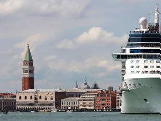 Φωτογραφία για Βενετία: Οι οικολόγοι ζητούν να απαγορευτούν τα κρουαζιερόπλοια