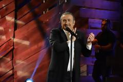 Αλ Τσαντίρι Νιουζ: Ο Λάκης Λαζόπουλος έρχεται απόψε για να γίνει της Τρίτης στο μεγάλο φινάλε της φετινής σεζόν!