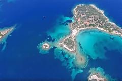 Τα άγνωστα εξωτικά νησάκια της Χαλκιδικής