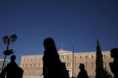 Η κρίση ...«κούρεψε» τον εισοδηματικό προσδιορισμό της μεσαίας τάξης