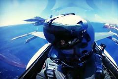 Η φωτό επίδειξη ισχύος τουρκικών F-16 πάνω από το ΓΙΑΒΟΥΖ και η απάντηση από τους πιλότους των Mirage 2000-5