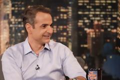 Ο Μητσοτάκης σε μια διαφορετική συνέντευξη στον Αρναούτογλου - Η Μαρέβα, το ΠΑΣΟΚ, τα τατουάζ και οι Guns n' Roses (video)