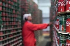 Η Επιτροπή Ανταγωνισμού ελέγχει την Coca Cola 3E για παρεμπόδιση ελέγχου