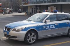 Προσποιήθηκαν τους αστυνομικούς και απέσπασαν 3,25 εκατ. ευρώ από μία γυναίκα