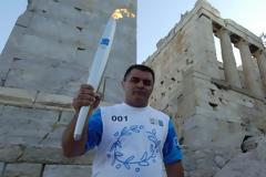 Πέθανε ο Μπάμπης Χολίδης