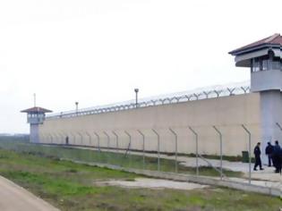 Φωτογραφία για Φυλακές Τρικάλων: Κρατούμενος κτύπησε σωφρονιστικό υπάλληλο