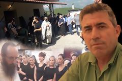 Θρήνος στην κηδεία του ΔΗΜΗΤΡΗ ΚΟΘΡΟΥΛΑ στην ΚΩΝΩΠΙΝΑ – [ΔΕΙΤΕ ΦΩΤΟ-BINTEO]