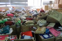ΣΔΟΕ: Ανακάλυψε αποθήκη με χιλιάδες ρούχα – «μαϊμού»