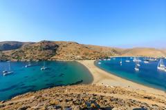 Πέντε ονειρικές παραλίες στις Κυκλάδες που πρέπει να επισκεφτείτε (εικόνες)