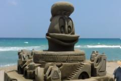 Εντυπωσιακά έργα από... άμμο στην παραλία της Αμμουδάρας