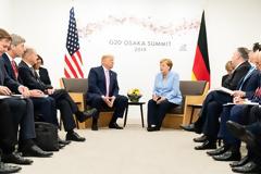 Το τρέμουλο της Μέρκελ έχει «ψυχολογικό υπόβαθρο»