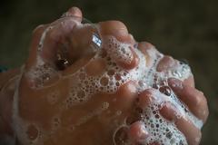 Βλάπτει ή όχι την υγεία μας η πολλή καθαριότητα;