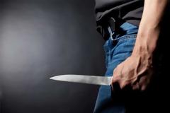 Αιματηρή επίθεση σε 60χρονο - Το θύμα δέχθηκε τουλάχιστον 10 μαχαιριές!