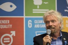 Ρίτσαρντ Μπράνσον: Οι στρέιτ «έχουν πολλά να μάθουν» από τους γκέι