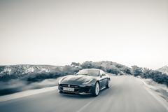 JAGUAR F-TYPE COUPE P300 R-DYNAMIC