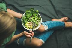 Πώς θα αυξήσετε την πρόσληψη πρωτεΐνης χωρίς να φάτε ζωικές τροφές