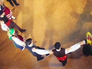 Φωτογραφία για Έρευνα: Οι παραδοσιακοί χοροί προστατεύουν τον εγκέφαλο από τη γήρανση!