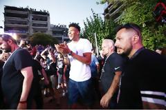 Μεγάλη κίνηση από τους Αντετοκούνμπο! Ιδρύουν ακαδημία για παιδιά που δεν έχουν χρήματα!