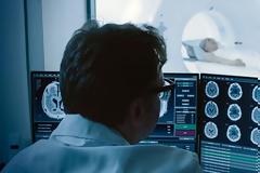 ΕΟΠΥΥ: Μειωμένες τιμές από σήμερα σε μαγνητικές, αξονικές τομογραφίες και μαστογραφίες - Πίνακες