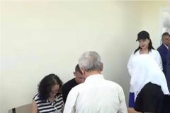 Αλβανία: Τι ήθελε να «πει» ο Ράμα ως... Γερμανός τουρίστας;