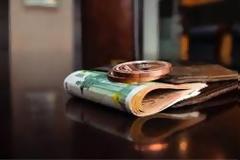 ΕΦΚΑ: Στα 1.160,91 ευρώ και στα 391,32 ευρώ ο μέσος μισθός πλήρους και μερικής απασχόλησης