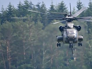 Φωτογραφία για Συνετρίβη εκπαιδευτικό στρατιωτικό ελικόπτερο στη Βόρεια Γερμανία - Τουλάχιστον ένας νεκρός