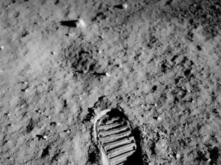 Φωτογραφία για Ανθρώπινα Χνάρια στη Σελήνη