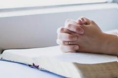 Πόσο περισσότερο ζουν οι γυναίκες που πηγαίνουν στην εκκλησία