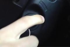 Άφησε τα κλειδιά στη μίζα του φορτηγού και του το έκλεψαν