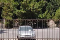 Εγκαταλελειμμένο όχημα στο Καρακόνερο