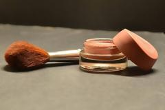 ΕΟΦ: Απαγορεύθηκε η κυκλοφορία 31 επικίνδυνων καλλυντικών