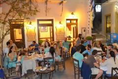 Διακοπές στα ελληνικά νησιά: Αυτές είναι οι καλύτερες ταβέρνες