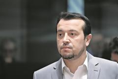 Ο Παππάς παρήγγειλε έπιπλα αξίας €9.000 για το γραφείο του εννέα μέρες πριν τις εκλογές