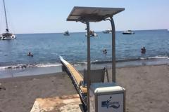 Σαντορίνη: Έδεσε το σκάφος του πάνω στη ράμπα για ΑμεΑ