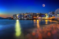 Λάμπες σολάριουμ θα εγκαταστήσει στις κολώνες φωτισμού ο δήμος Μυκόνου