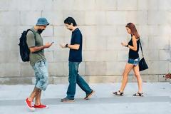 Κατακόρυφη μείωση σημείωσαν οι κουτουλιές σε κολώνες κατά τη διάρκεια του μπλακάουτ σε Facebook και Instagram