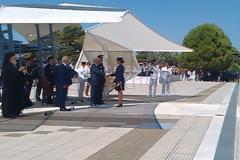 Τα ξίφη στους νέους και νέες Ανθυποσμηναγούς επέδωσε ο ΠτΔ-Για πρώτη φορά γυναίκα Αρχηγός στη Σχολή Ικάρων!