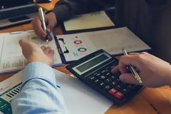 Καλοκαιρινό «σαφάρι» κατά της φοροδιαφυγής από την ΑΑΔΕ