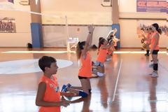 Μαθαίνοντας βόλεϊ στη Ρόδο… (photos)