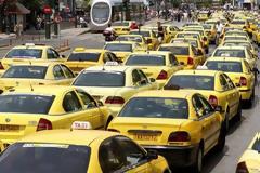 Ξεφτιλίζουν τους ταξιτζήδες…