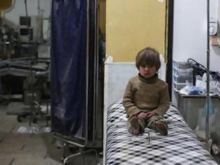 Φωτογραφία για Ο εφιάλτης δεν τελείωσε στη Συρία - Βομβάρδισαν τρία νοσοκομεία