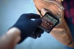 Ανήλικος άρπαξε κινητό από συνοδό ασθενούς του νοσοκομείου Μεσολογγίου