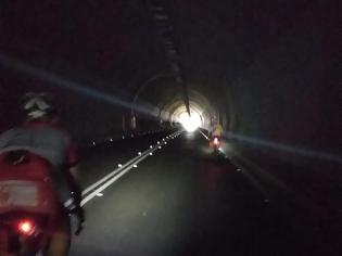 Φωτογραφία για Παραμένει χωρίς φωτισμό η σήραγγα Αγίου Ηλία -Αγανάκτηση σε οδηγούς και ποδηλάτες