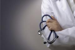 10 ιατρικοί μύθοι που ο κόσμος πρέπει να σταματήσει να πιστεύει