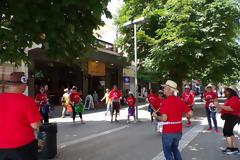 Με διανομή φυλλαδίων και συνοδεία τυμπάνων, από την κεντρική πλατεία της Κοζάνης, για την 16η Πανελλήνια Γιορτή Μανιταριού στα Γρεβενά (εικόνες + video)