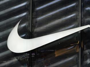 Φωτογραφία για Πυρά από ...παντού για τα «επετειακά» παπούτσια της Nike με την επίμαχη σημαία (pics)